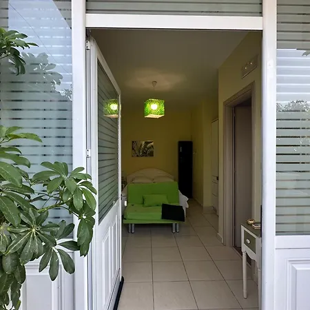 Sweet With Garden Appartement
